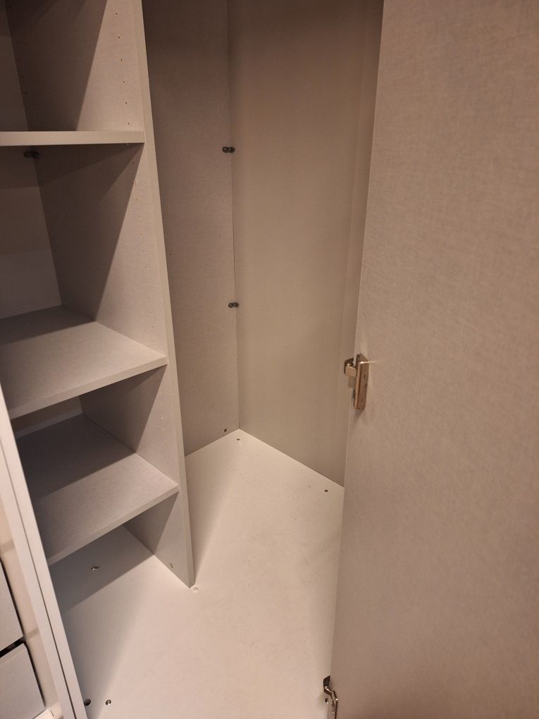 Na sprzedaz narożna bardzo pojemna szafa Flex 103x103 wysokość 240 cm