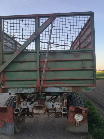 Przyczepa rolnicza HL 8011 import Niemcy