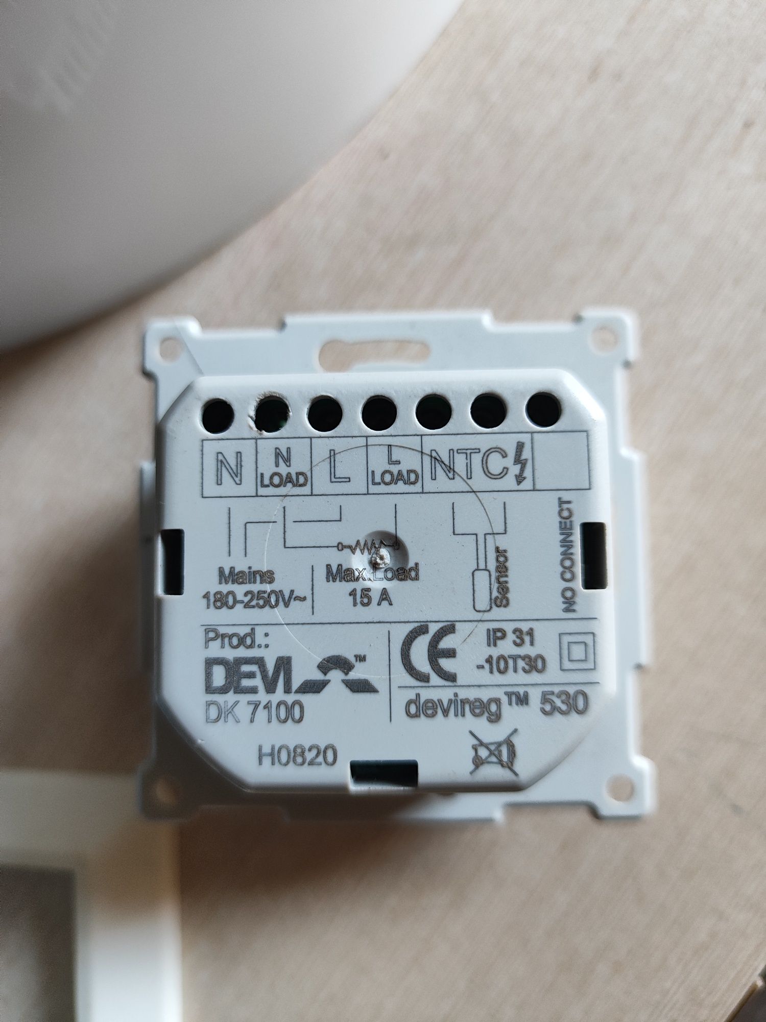 Терморегулятор Devi 530