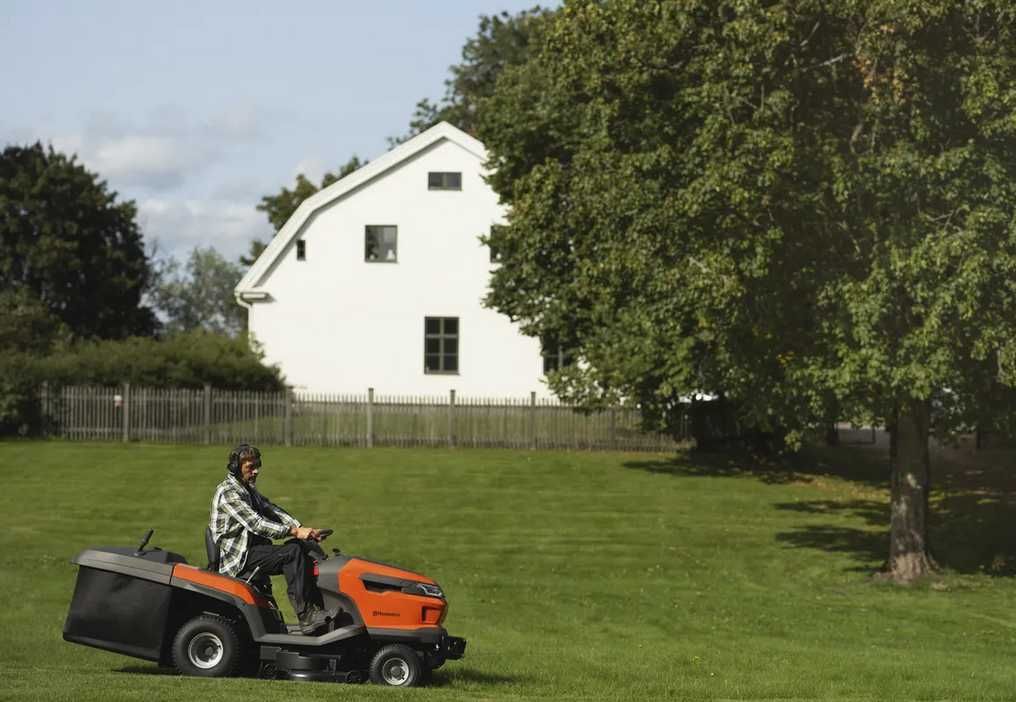 Traktorek Husqvarna TC220T