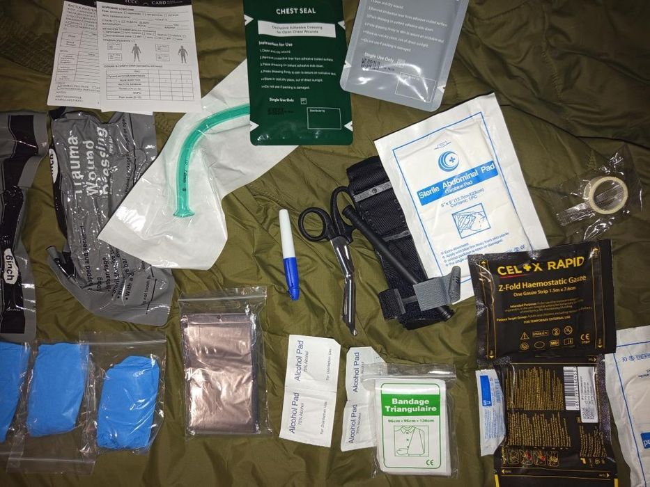 Аптечка в зборі британська комплектація