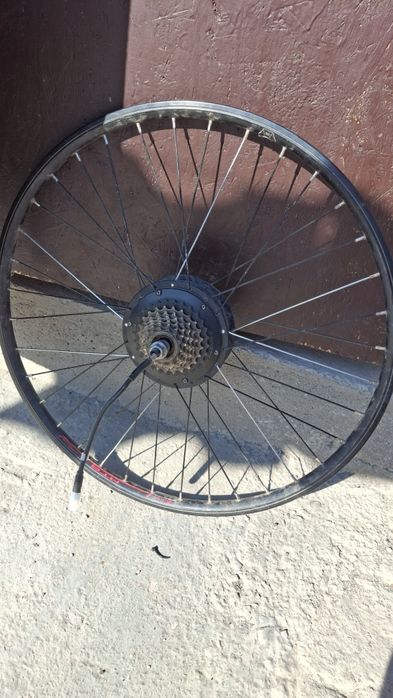 Продам мотор колесо