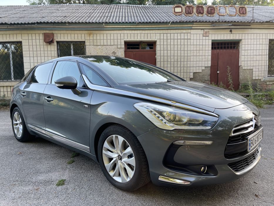Citroen DS5 гібрид HEV 4WD