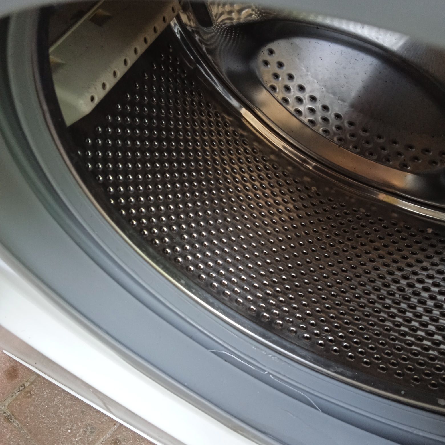 Пральна машинка Indesit iwse на 5кг
