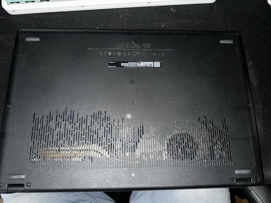 Laptop Msi modern 15 b11m