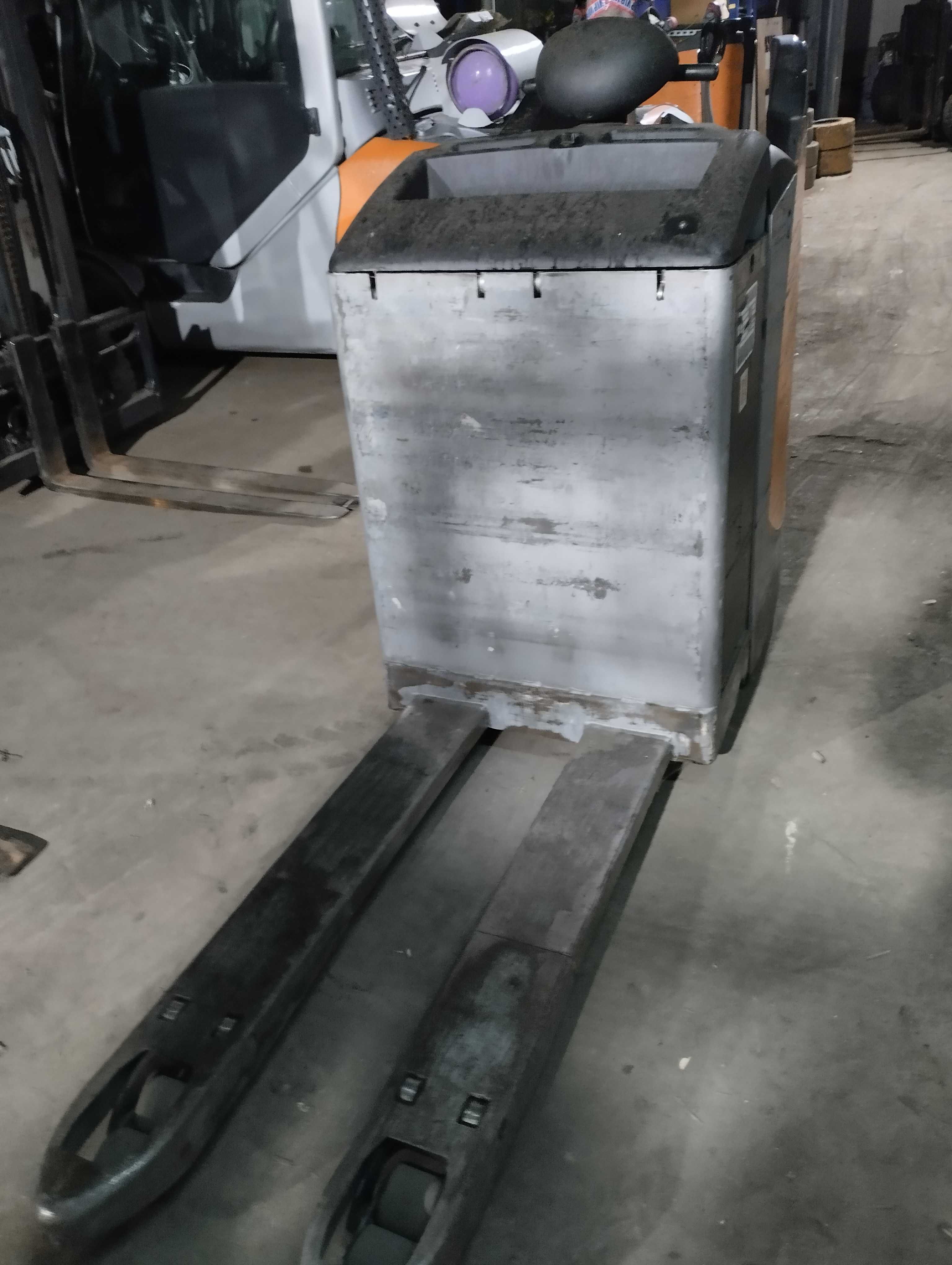 Still EXU S 22, widly 120 cm, netto 3900