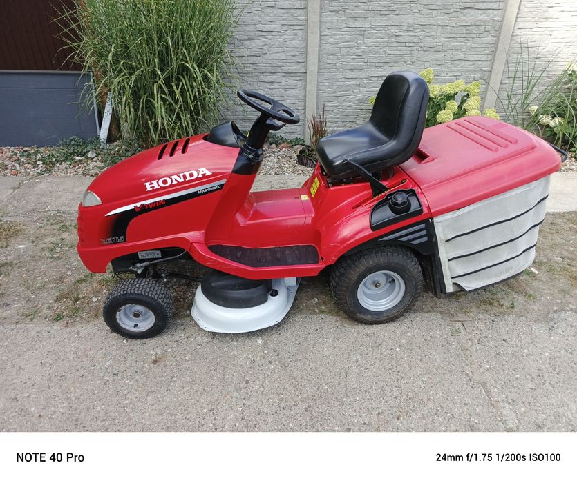 Honda 2315 traktorek kosiarka spalinowa ( Castel Garden Stiga )