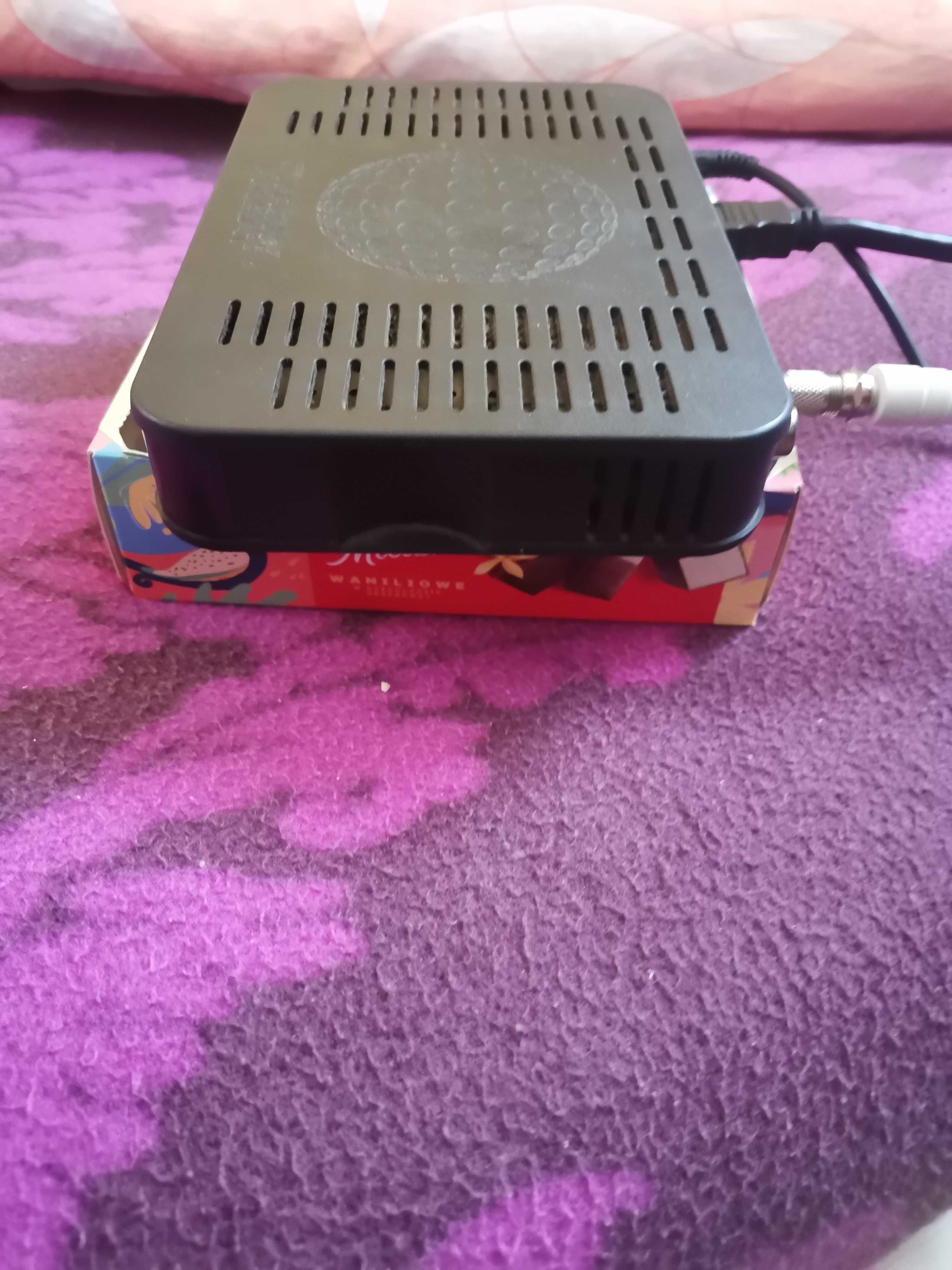 Dekoder Polsat Cyfrowy typ T-HD 1000 DVB-T, gniazdo RJ-45 na internet