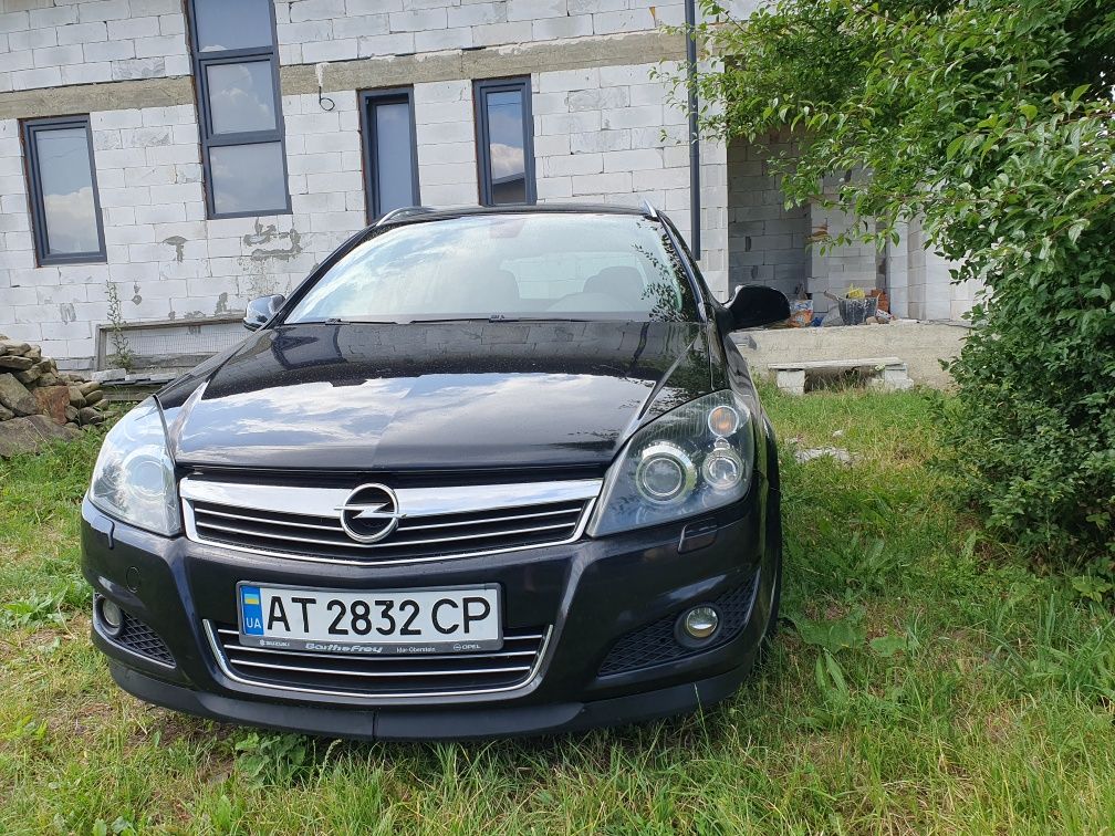 Opel Astra H 2010 1.9 CDTI 150hp Cosmo