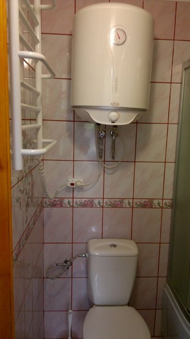 В центрі не дорого здається2-х кімнатна квартира Річки15-5хв до бювета