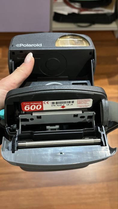 Фотоапарат Polaroid 600