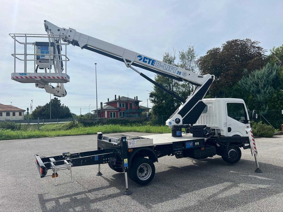 Renault podnośnik koszowy zwyżka 20 m z jib cte multitel mj gsr socage