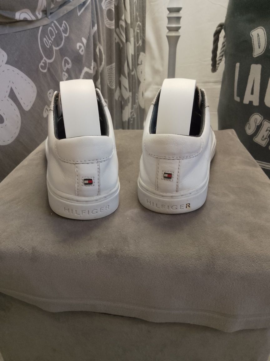 Tommy Hilfiger , кросівки жіночі