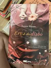 livro Erva-do-diabo de Teresa moure.