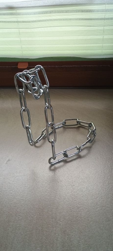 Trzymak do wina metalowy