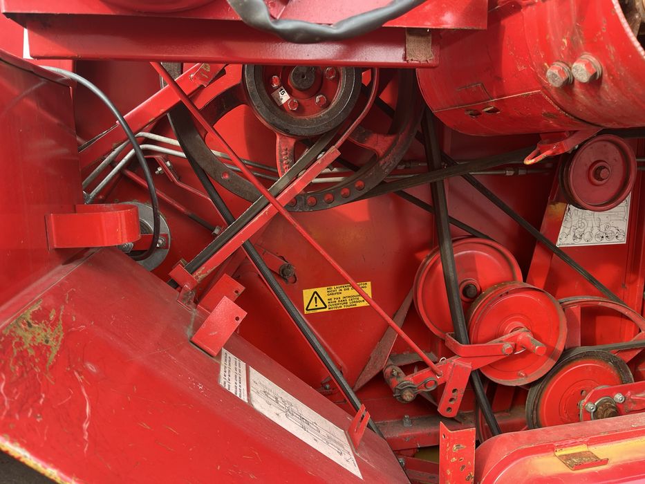 Комбайн Massey Ferguson 330 Массей Фергюсон 330 MF 330