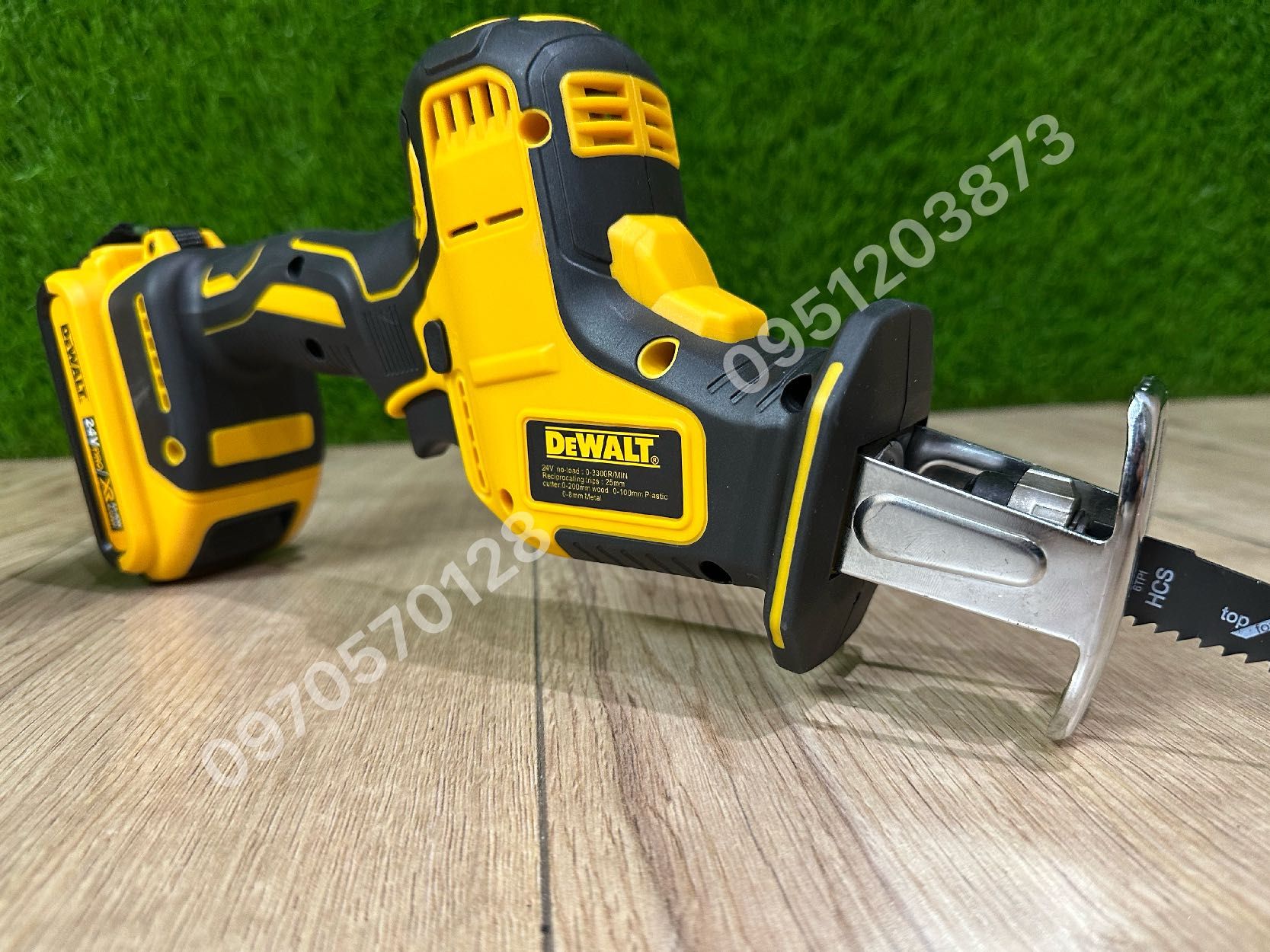 Аккумуляторная Сабельная пила DeWALT DCS312NT 24V 5Ah полотно 23мм