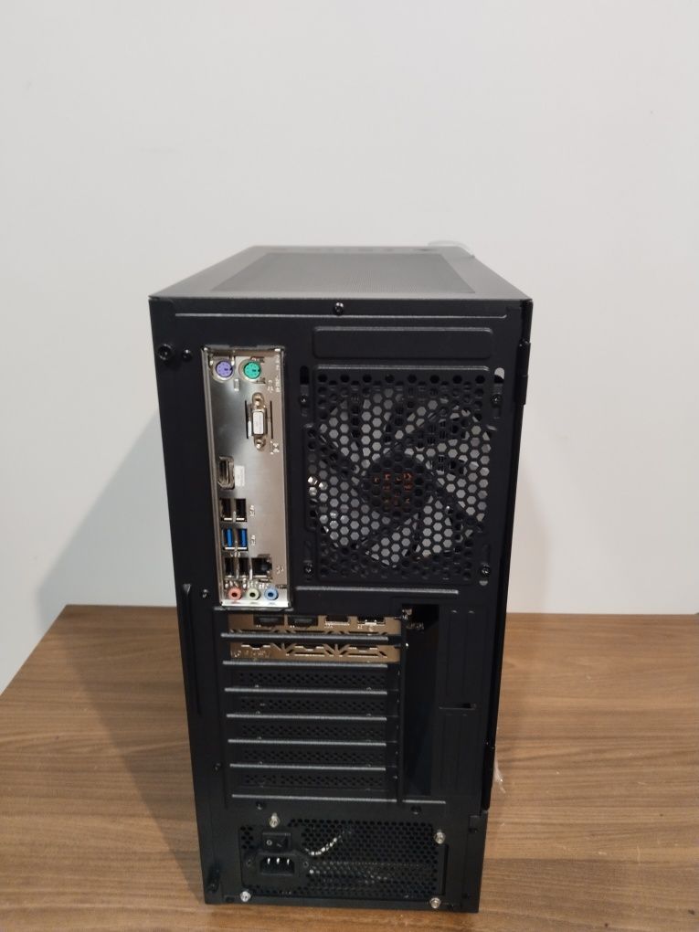 Komputer do gier i5 10400F / RX 6650 XT / 16GB / SSD – gotowy do grani