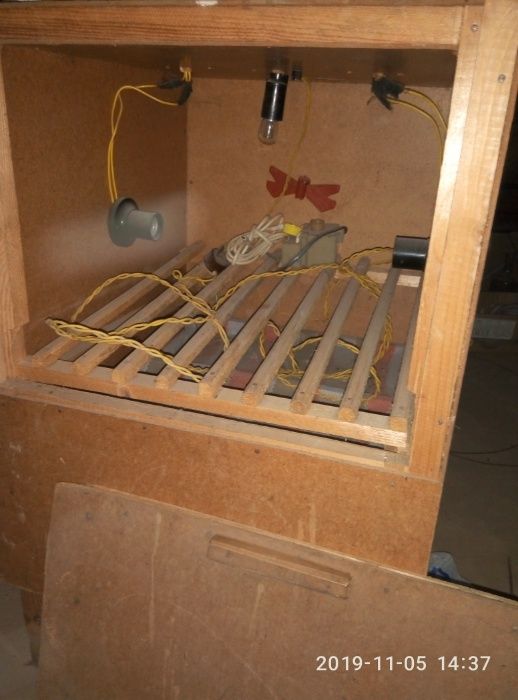 Продам самодельный инкубатор