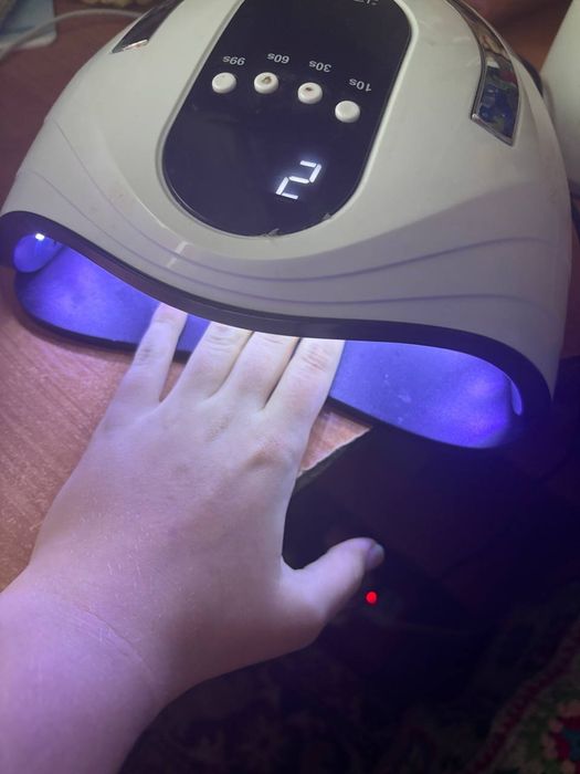 Продам набір для Манікюру ! Лаки + Лампа для Манікюру