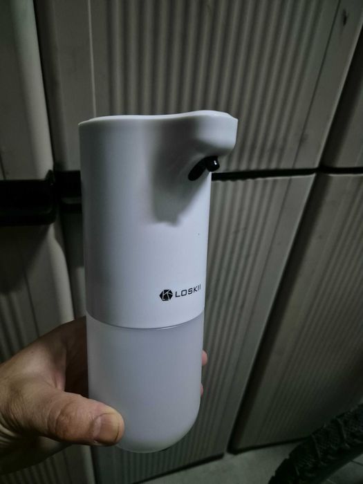 Dispensador de sabão liquido em espuma com sensor recarregável