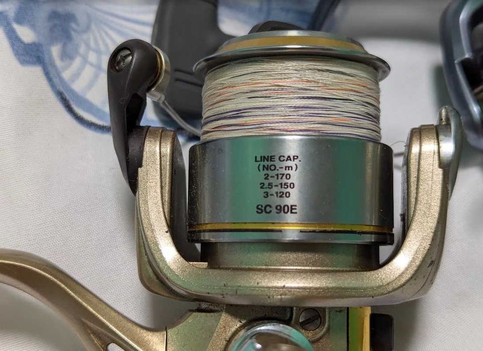 Рыболовные катушки Shimano-Daiwa размер 2500 с леской
