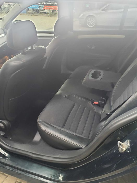 Renault Laguna 3 benzyna 2,0   2009 rok 6 biegow