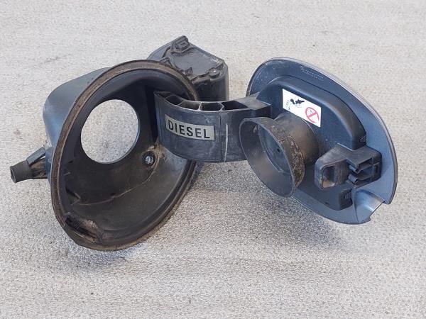 Tampa depósito combustível RENAULT Megane III (BZ0_)