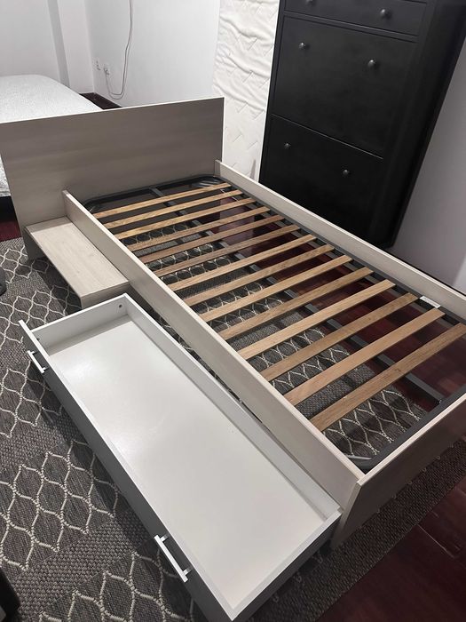 Cama 140x90 com gaveta de arrumação