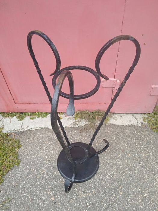 Подставка металлическая