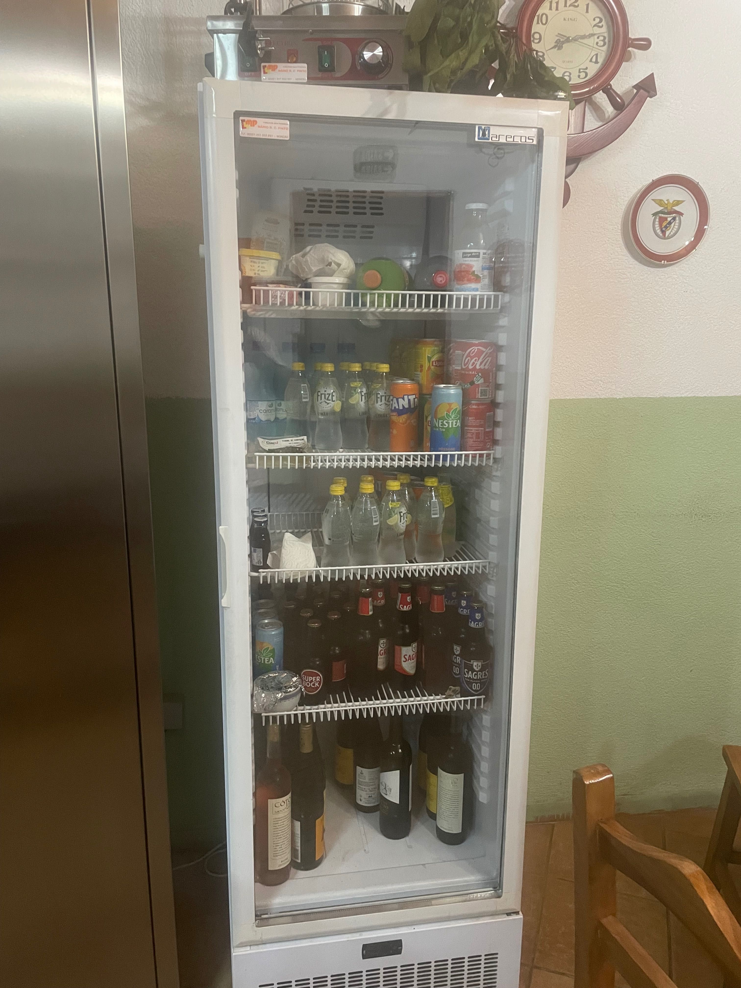 Vendas de máquinas café e armários