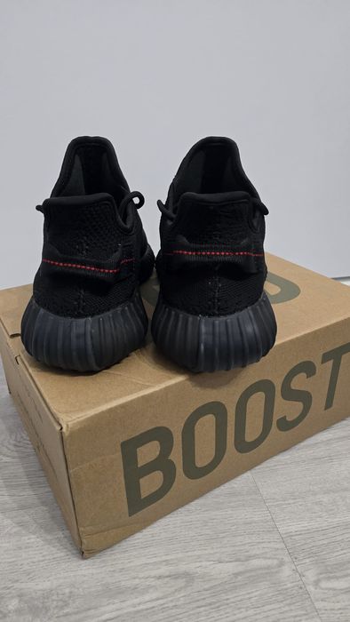 Czarne yeezy boost 350 v2