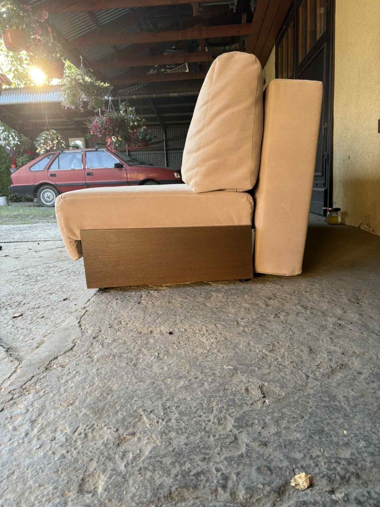 Wersalka-sofa rozkładana