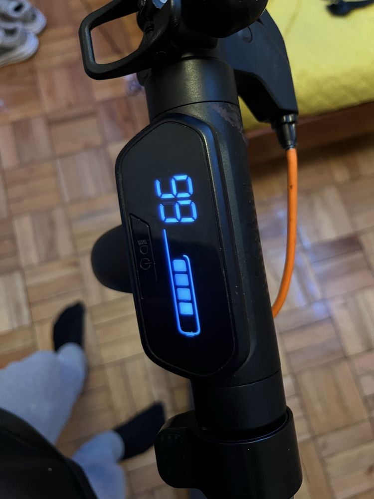 Trotinete elétrica NineBot Usada
