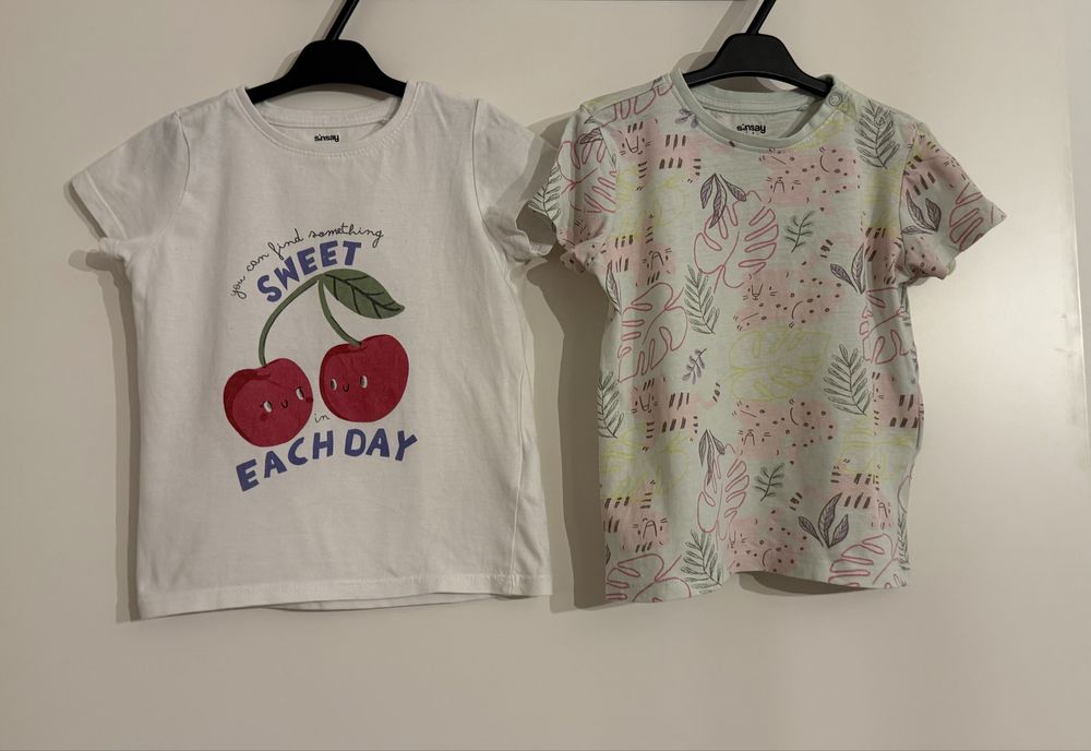 4 sztuki t-shirt dla dziewczynki Sinsay rozmiar 98