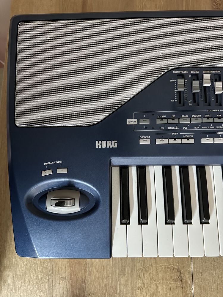 Korg PA800 синтезатор