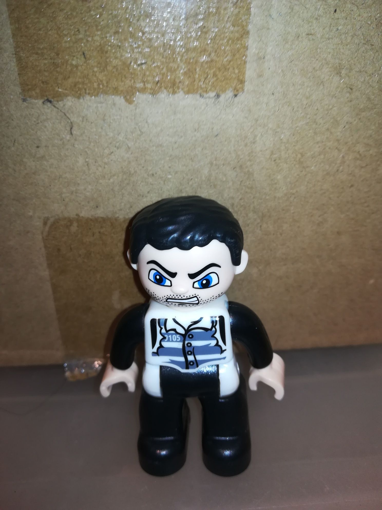 6 figurek Lego Duplo w tym czarny soideerman
