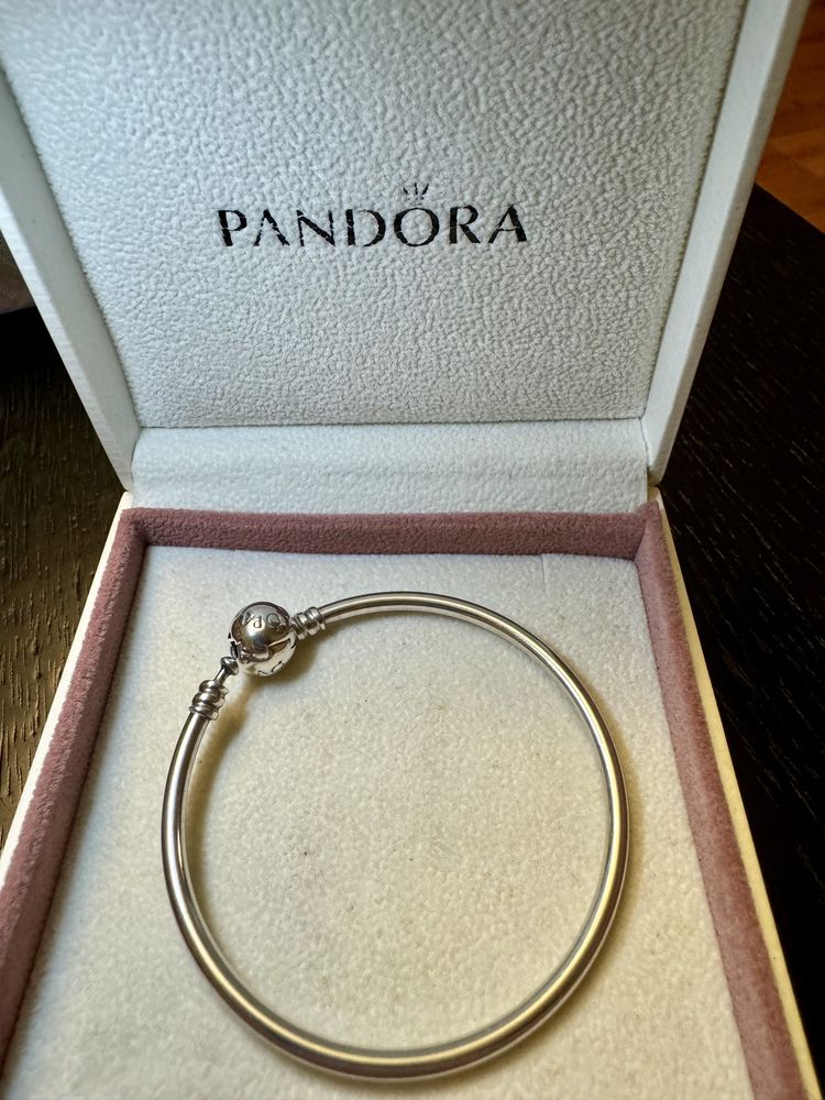 Pulseira Pandora Bangle Moments