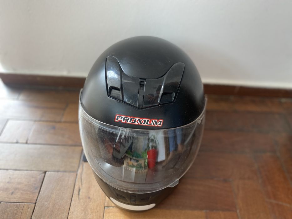 Capacete de mota Proxium em ótimo estado