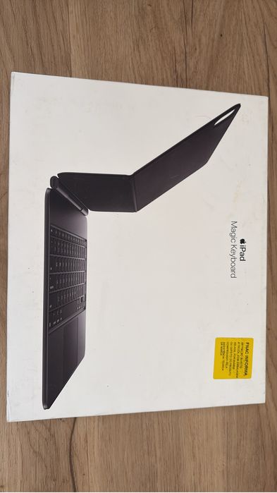 Apple magic keyboard ipad 13”