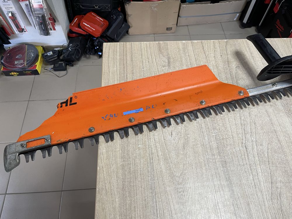 Stihl HS87R / бензиновий кущоріз Штіль