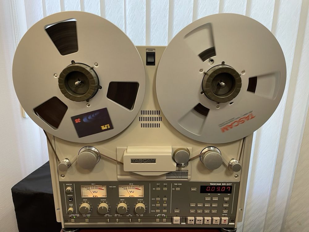 Катушечный магнитафон Tascam BR20T
