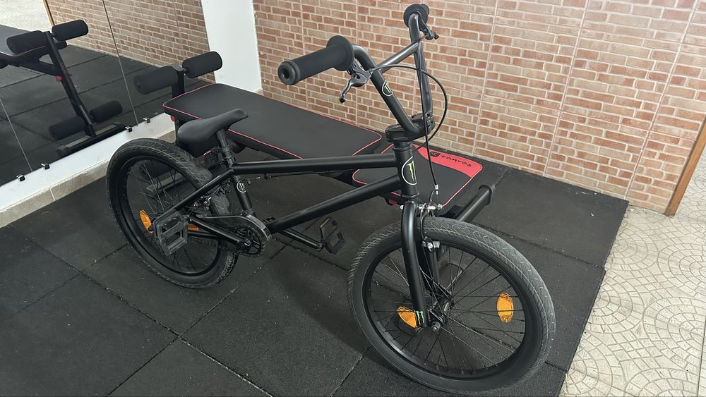 BMX Monster roda 20 — quase nova, piloto é que se reformou