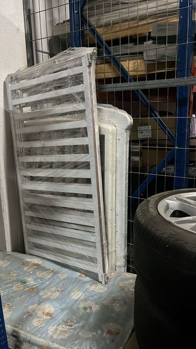 Berço branco bebé