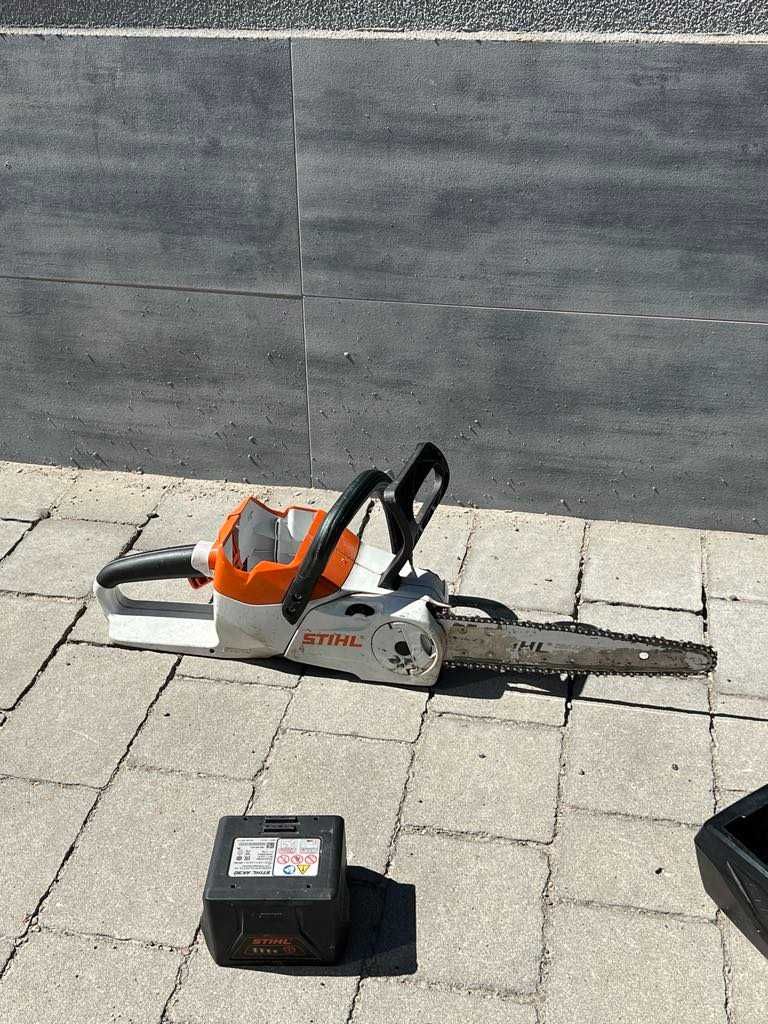 Piła, pilarka akumulatorowa Stihl MSA 140C, bateria, ładowarka/Komis