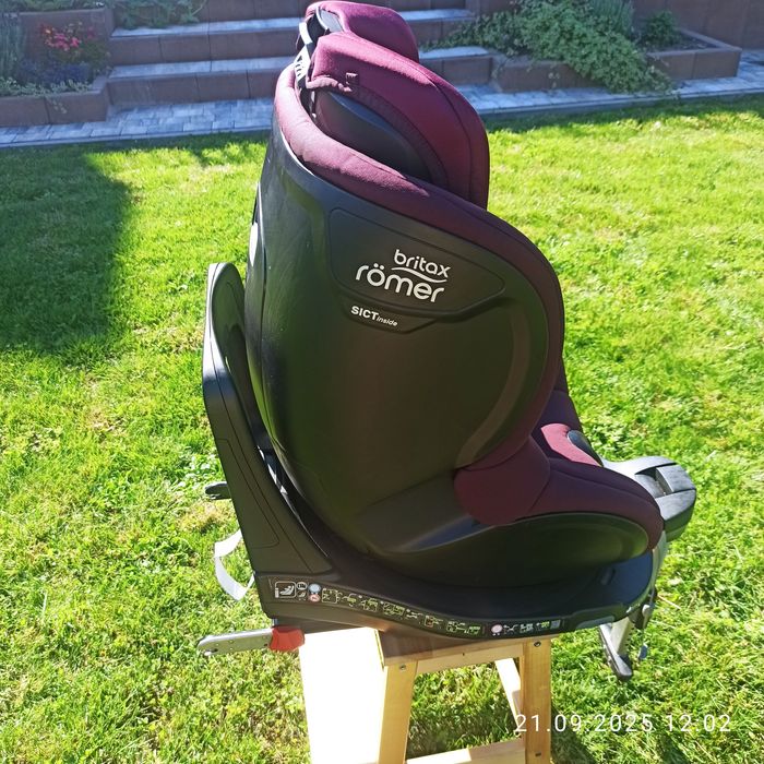 Fotelik Romer Britax DUALFIX M i-SIZE obrotowy Bordowy