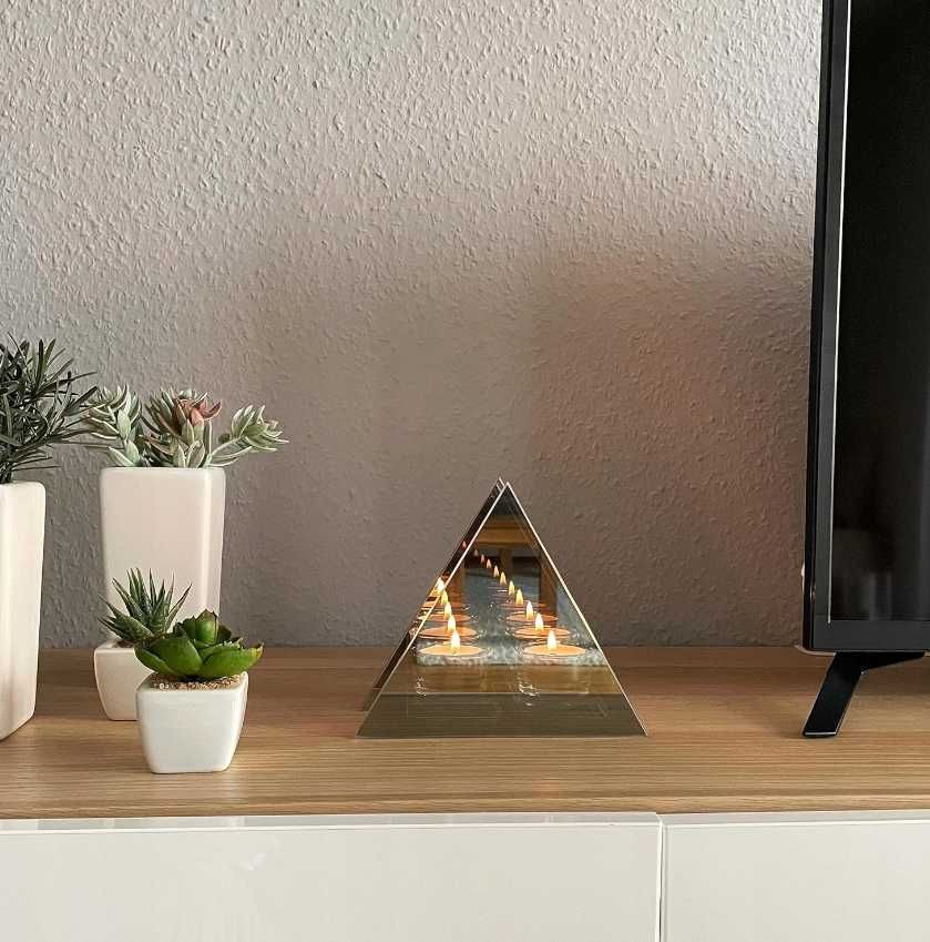 Szklany Świecznik na podgrzewacze TEALIGHT z efektem LUSTRA GLAMOUR