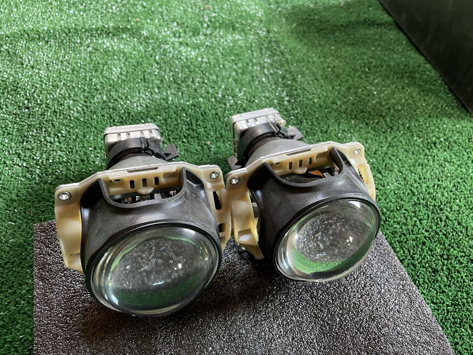 Лінзи оригінал БМВ е38