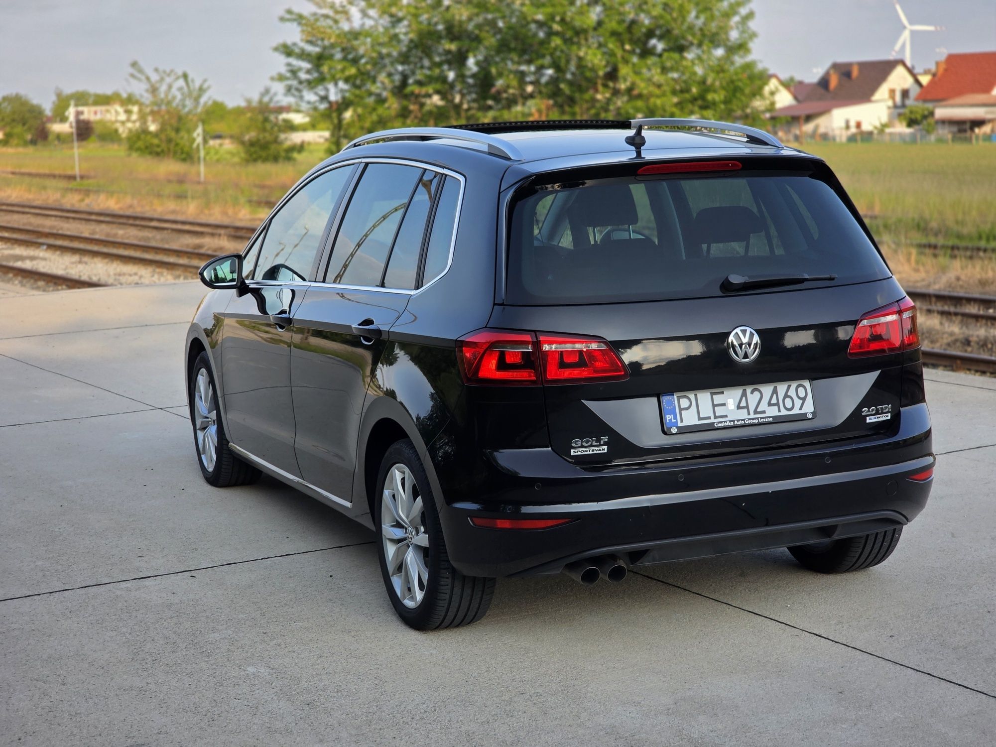Volkswagen sportsvan Golf 2.0TDI - prywatne - wypas - niski przebieg