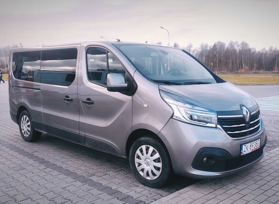 Wynajem busa z kierowcą, przewóz osób, transfery z lotnisk, rozwożenie